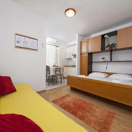 Apartment By The Sea Tucepi, Makarska - 11486