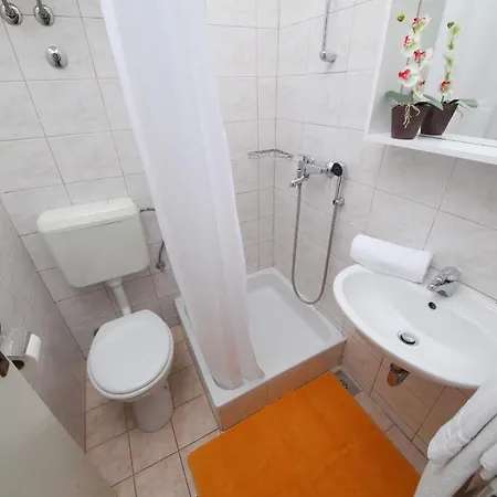 Apartment By The Sea Tucepi, Makarska - 11486