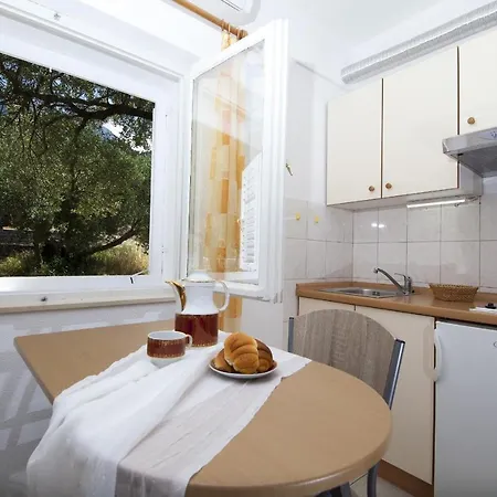 By The Sea Tucepi, Makarska - 11486 Apartamento