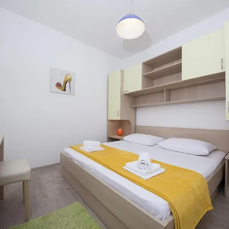 By The Sea Tucepi, Makarska - 11486 Apartamento *