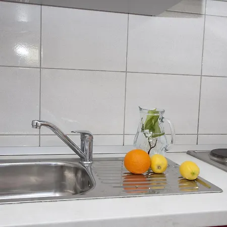 Apartamento By The Sea Tucepi, Makarska - 11486 Tučepi